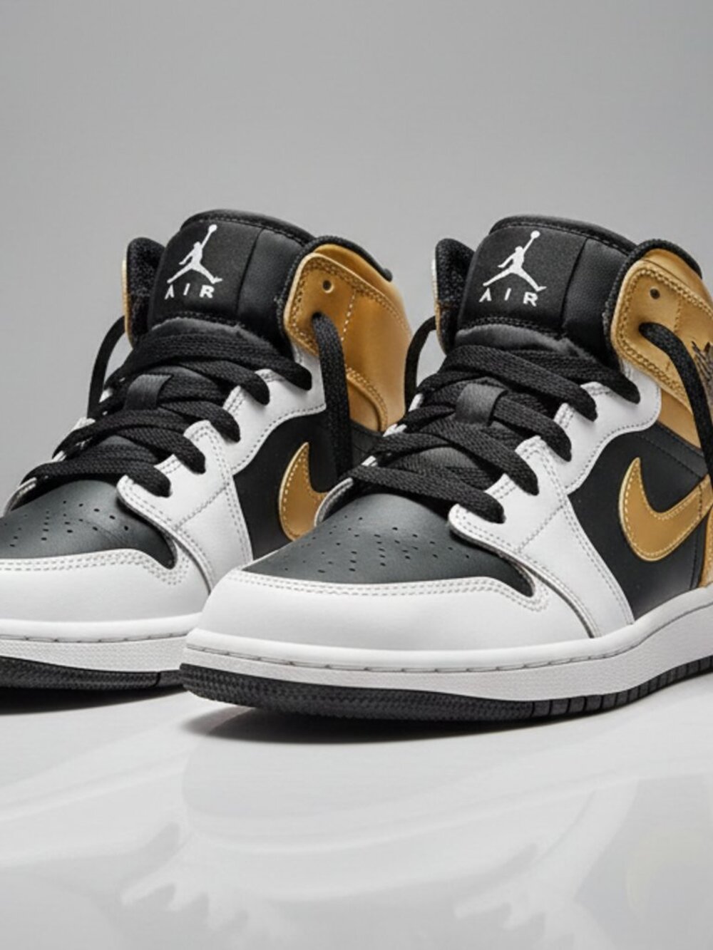 Jordan 1 Mid GS White/Gold/Black – 5.5Y